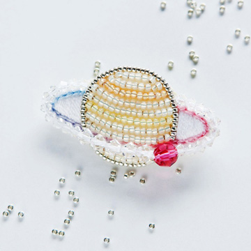 [자수패키지] Anne의 토성 브로치 - 루비 (개)