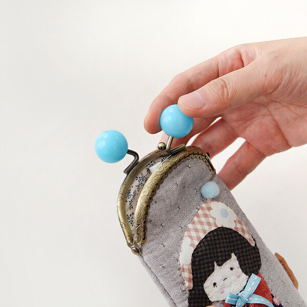 [바이핸즈] 퀼트패키지 소품 - 뽀글소녀 프레임 파우치