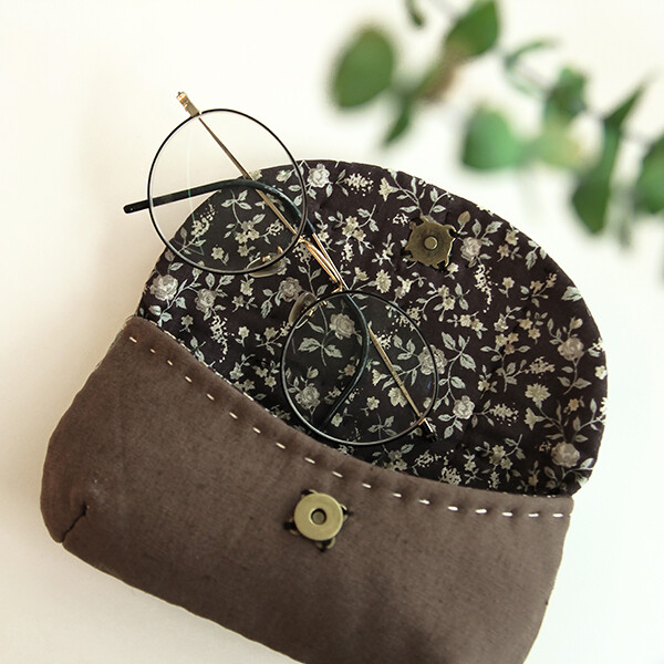 [바이핸즈] 퀼트패키지 소품 - 믹스플라워 패치 안경케이스