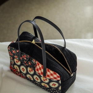 [바이핸즈] 퀼트패키지 가방 - 앤틱플라워 토트백 (개)