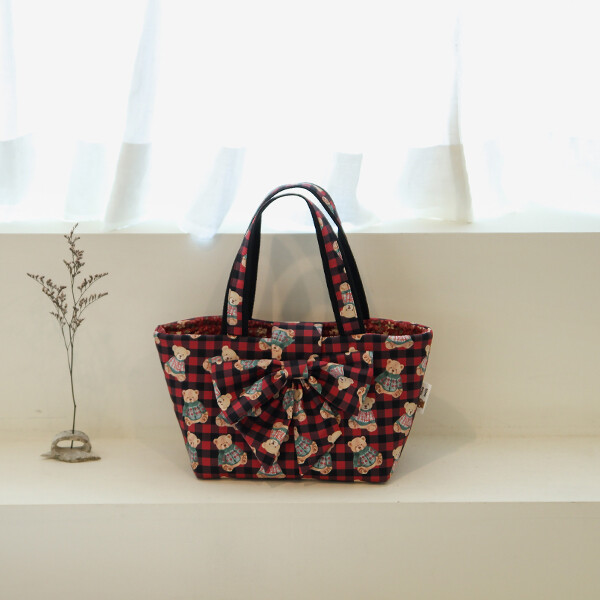 [바이핸즈] 퀼트패키지 가방 - 리본 베어체크 토트백
