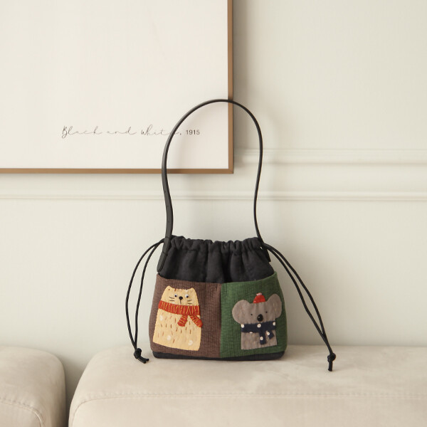 [바이핸즈] 퀼트패키지 가방 - 고양이와 코알라 숄더백