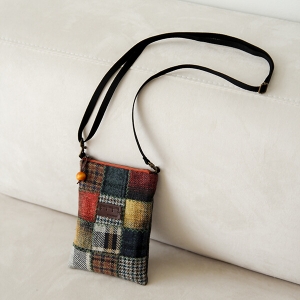 [바이핸즈] 퀼트패키지 가방 - 울체크 핸드메이드 파우치겸 핸폰가방 (개)