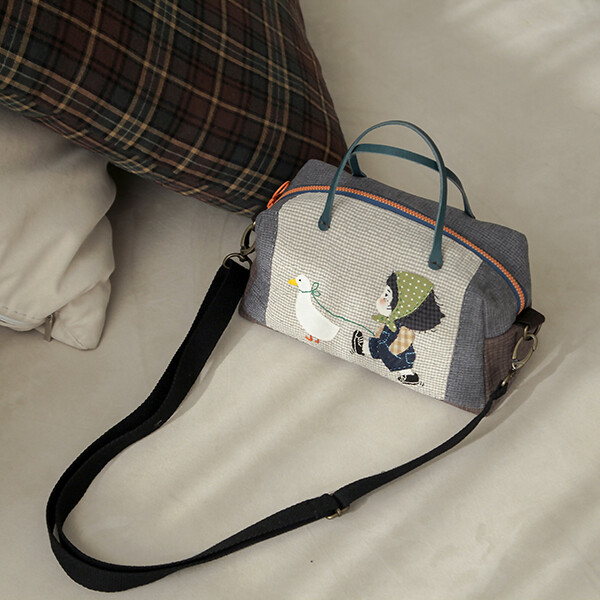 [바이핸즈] 퀼트패키지 가방 - 주근깨소녀 보스턴백