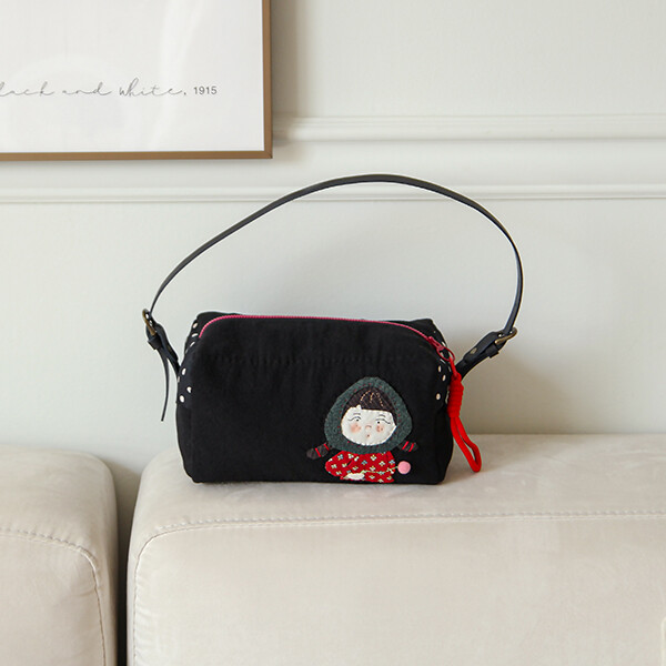 [바이핸즈] 퀼트패키지 가방 - 딸기소녀 숄더백